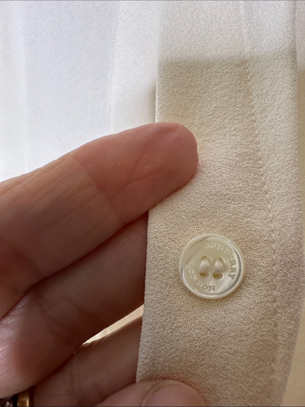 Burberry Silk Ivory Cream Button Down Shirt  Sz 8 Office Career NWOT - Picture 5 of 7